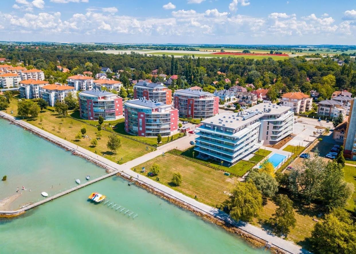 Myflat Coral Beach Apartment Siófok Extérieur photo
